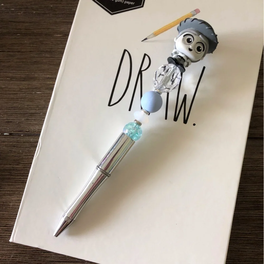 Disney doorables: Toy Story: Woody’s Round Up: Jessie handmade beaded pen